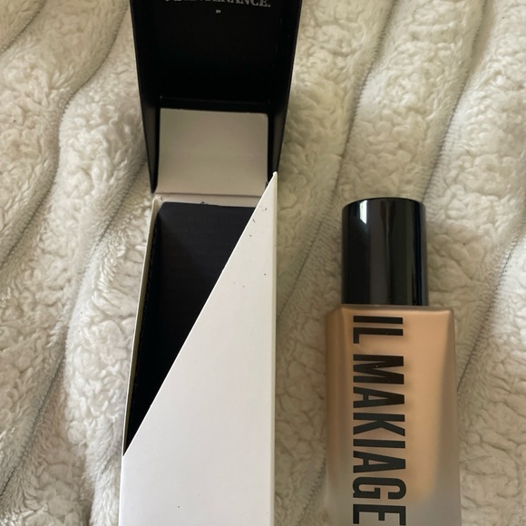 IL MAKIAGE Flawless Base Foundation - #35 - Picture 2 of 3